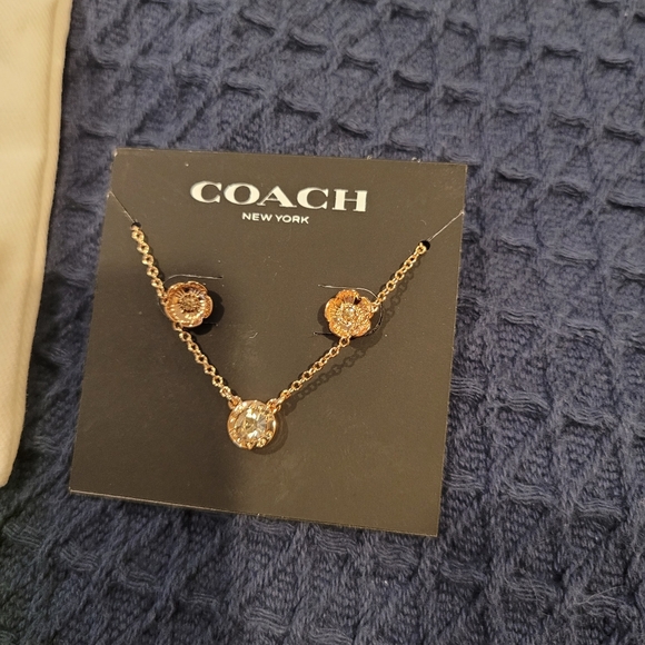 Coach open circle necklace and Tea Rose Stud Earrings - Picture 2 of 10